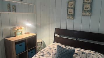 1 habitación, tabla de planchar con plancha, wifi gratis y ropa de cama