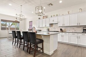 Fridge, microwave, oven, stovetop - Luxury Home in Litchfield Park w/Free Pool Heating (Litchfield Park)