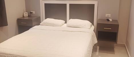 1 quarto, cofres nos quartos, Wi-Fi de cortesia, roupa de cama