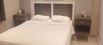 SUITE 205 - 4 PEOPLE