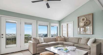 Oceanfront Oasis Sleeps 48! Golf Carts Heated pool