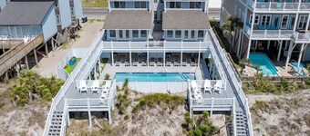 Oceanfront Oasis Sleeps 48! Golf Carts Heated pool