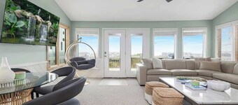 Oceanfront, Pool, GolfCart, & Free EV Charger!
