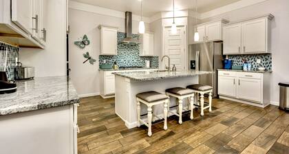 4 Bedroom Contemporary Model Home