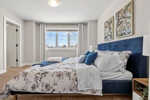 3 Schlafzimmer, Verdunkelungsvorhänge, Bügeleisen/Bügelbrett