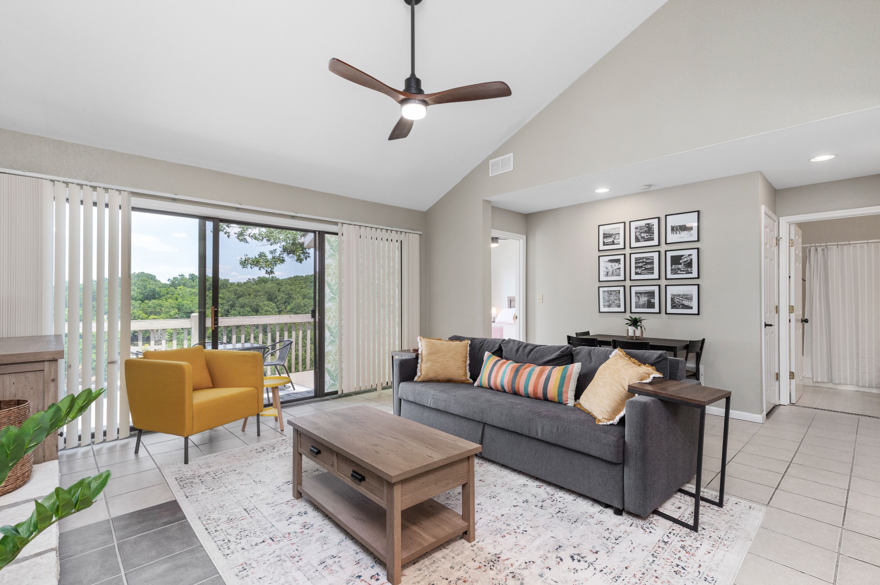 Lake View Family Friendly Condo by Pool