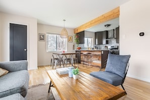 Interior - Modern 3 bed/2 bath in Park Hill (Denver)