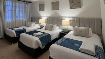 Deluxe Triple Room | In-room safe, blackout drapes, soundproofing, free WiFi