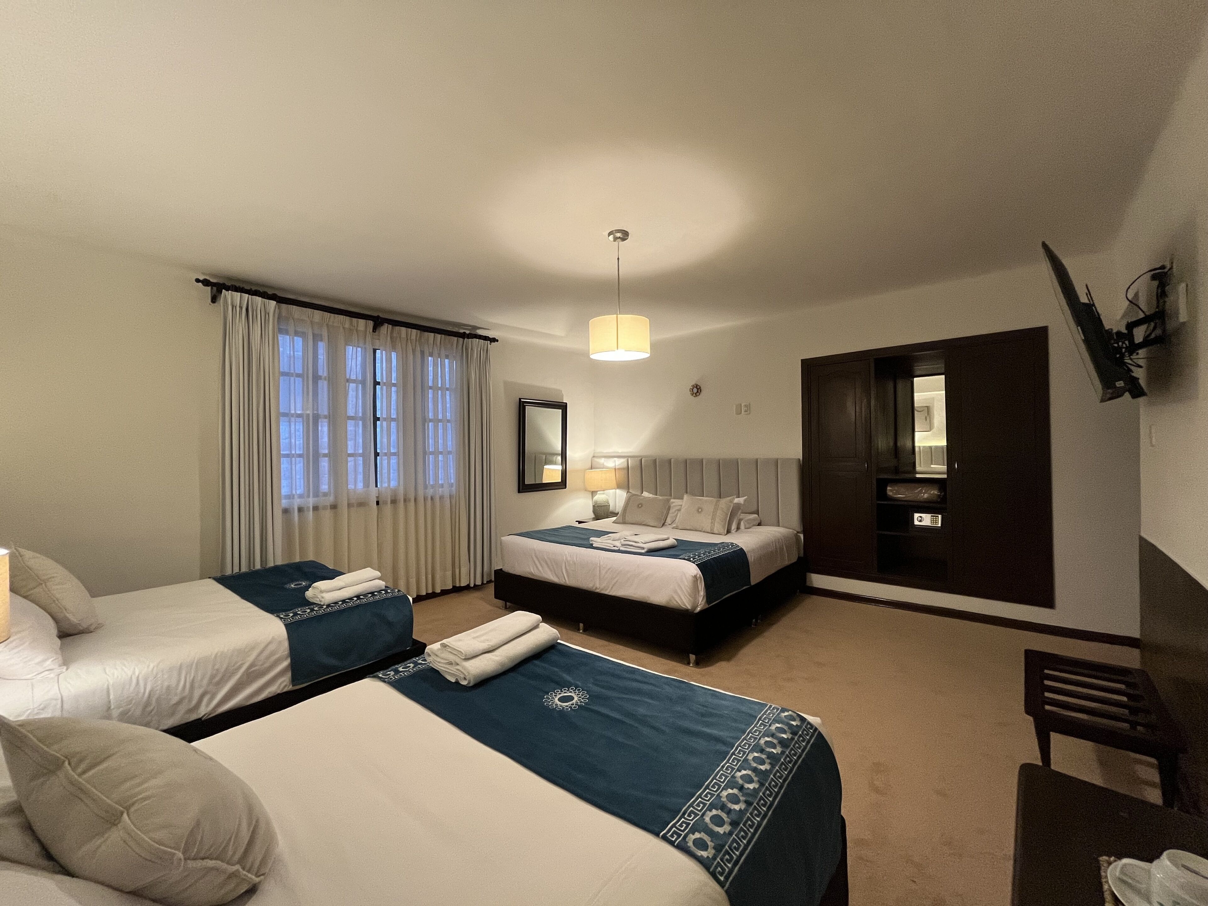 Photo - Katari at Plaza de Armas Cusco