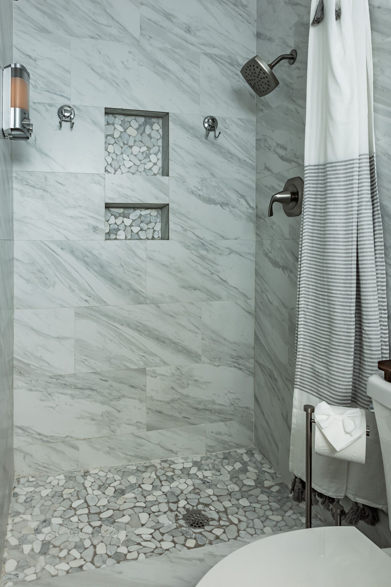 Modern 3BR/2BA cozy & spacious home, with heated pool in private backyard oasis!