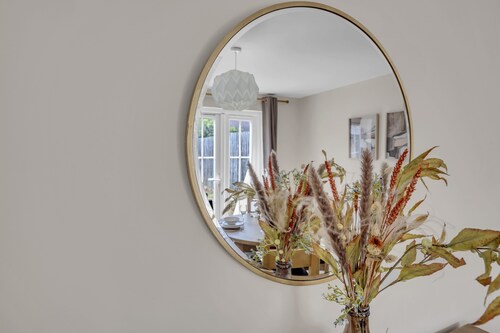 Spacious 4BRM Townhouse – Ideal for Contractors, Corporate Stays & Family Visits