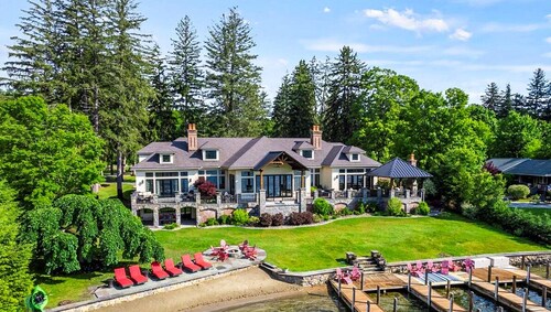 Bolton Manor ~ Massive Lakefront, Beach, and Hot Tub.
