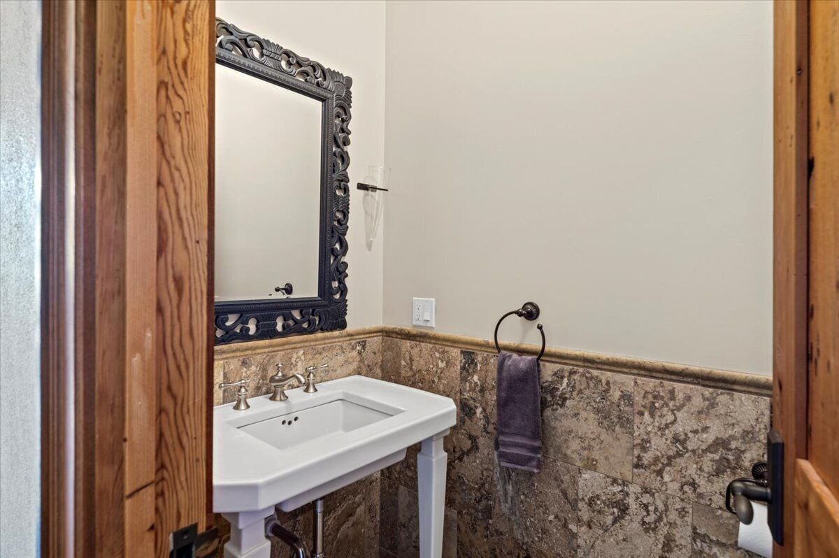 Bolton Manor-Fall Special 50% off a 3rd night