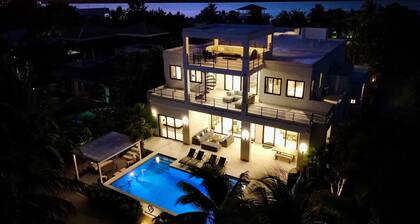 Belize's Premier Beach House with a Chef