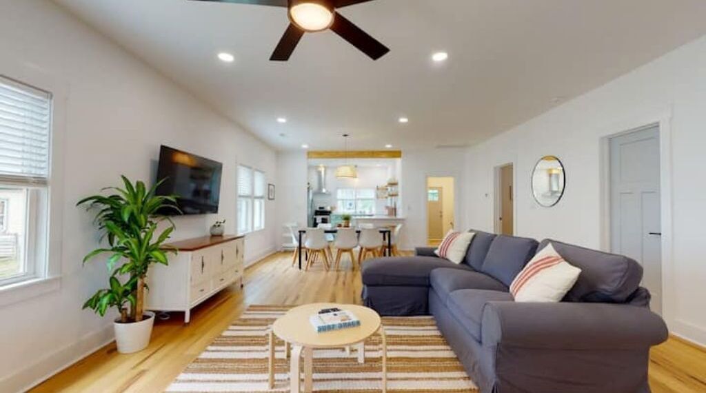 Cute cottage in downtown Wilmington walking distance to Live Oak Bank Pavilion 