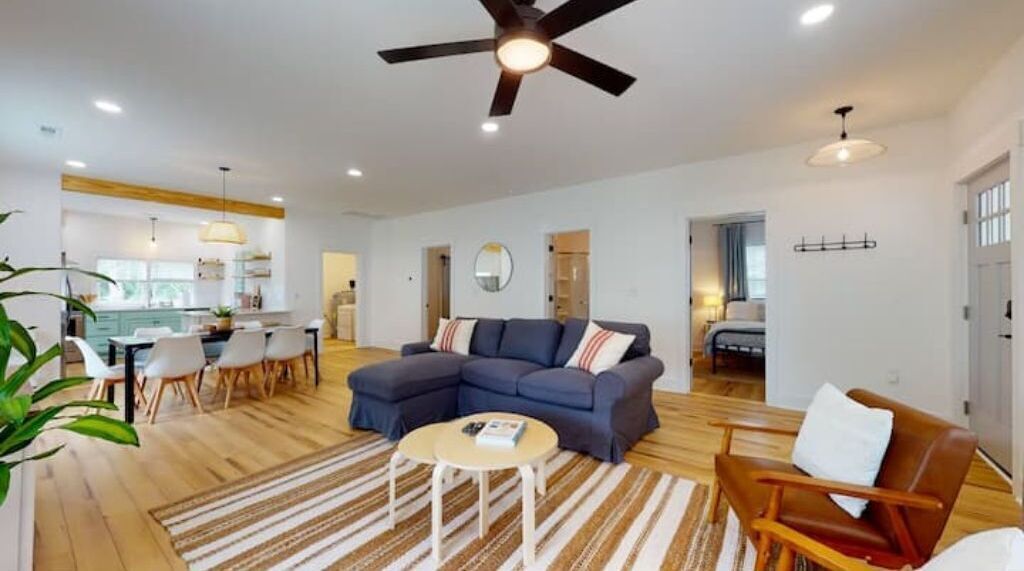 Cute cottage in downtown Wilmington walking distance to Live Oak Bank Pavilion 