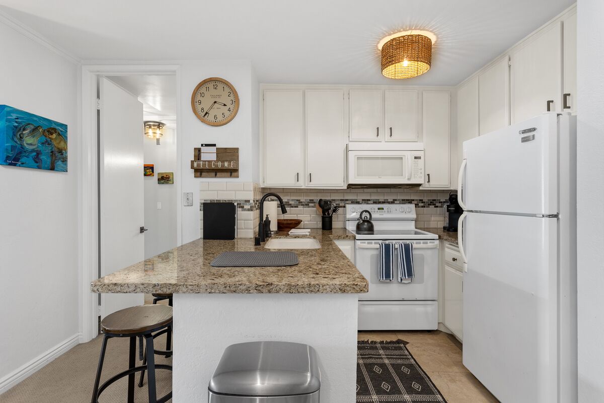 Quiet Garden View Unit in Beachfront Development