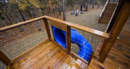 Luxury Creek Cabin w/ Slide, Hot Tub & Fire Pit