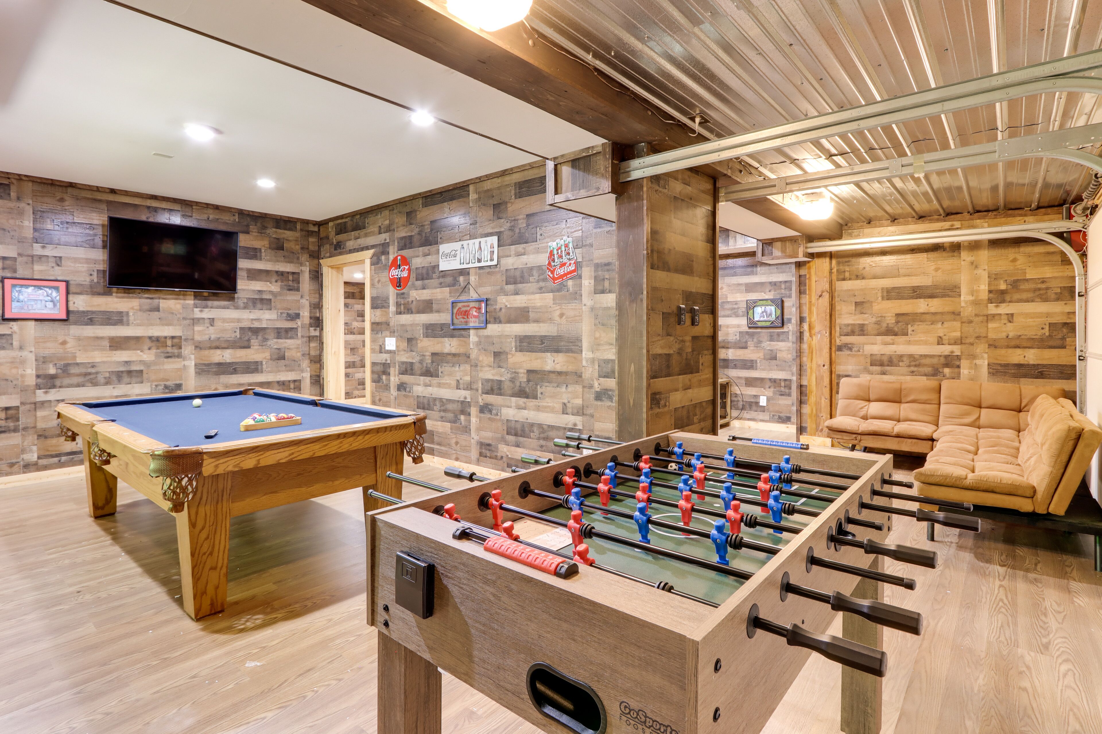 Private Ellijay Cabin w/ Hot Tub & Amenities!