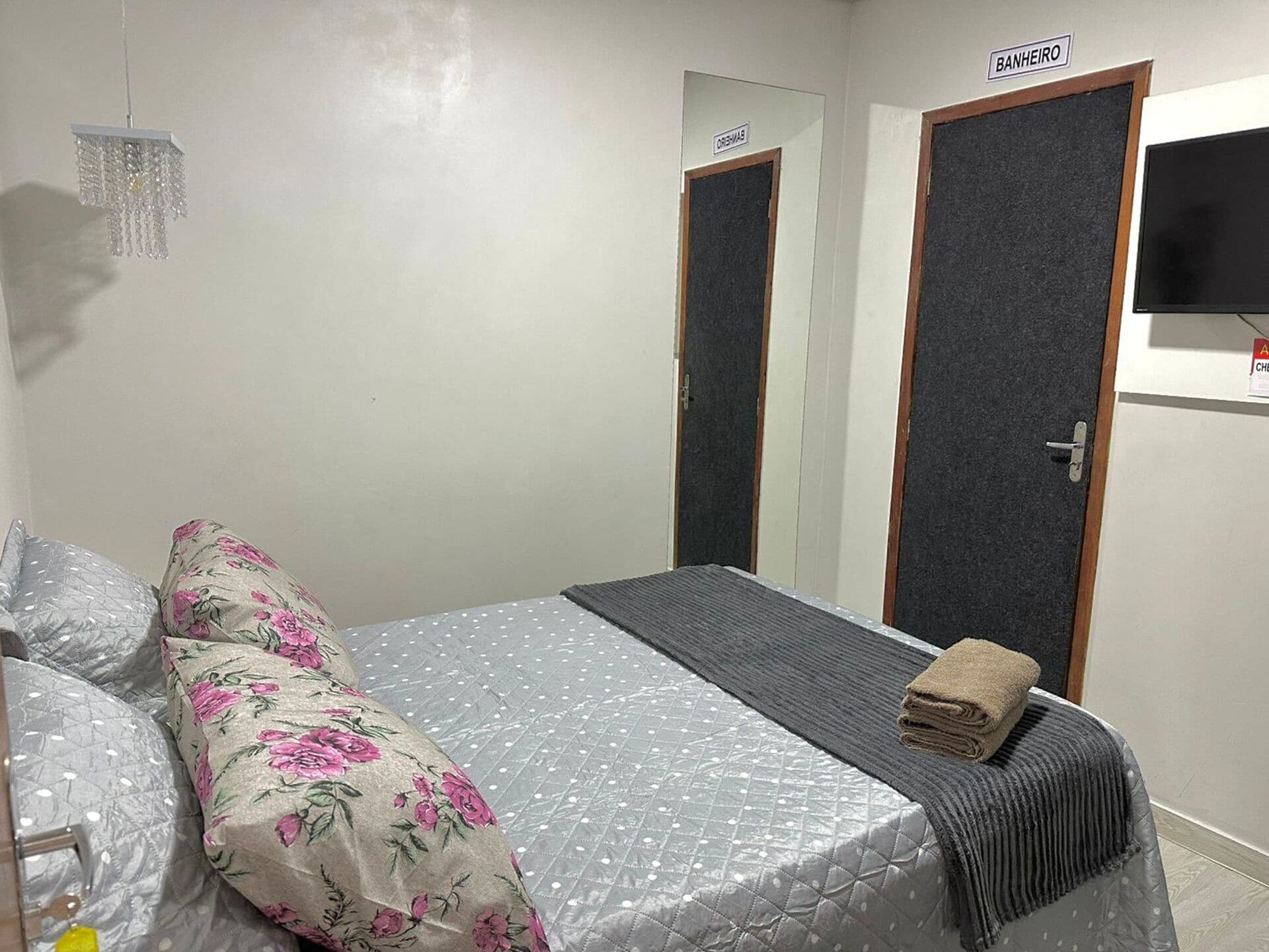 1 bedroom, desk, laptop workspace, blackout curtains