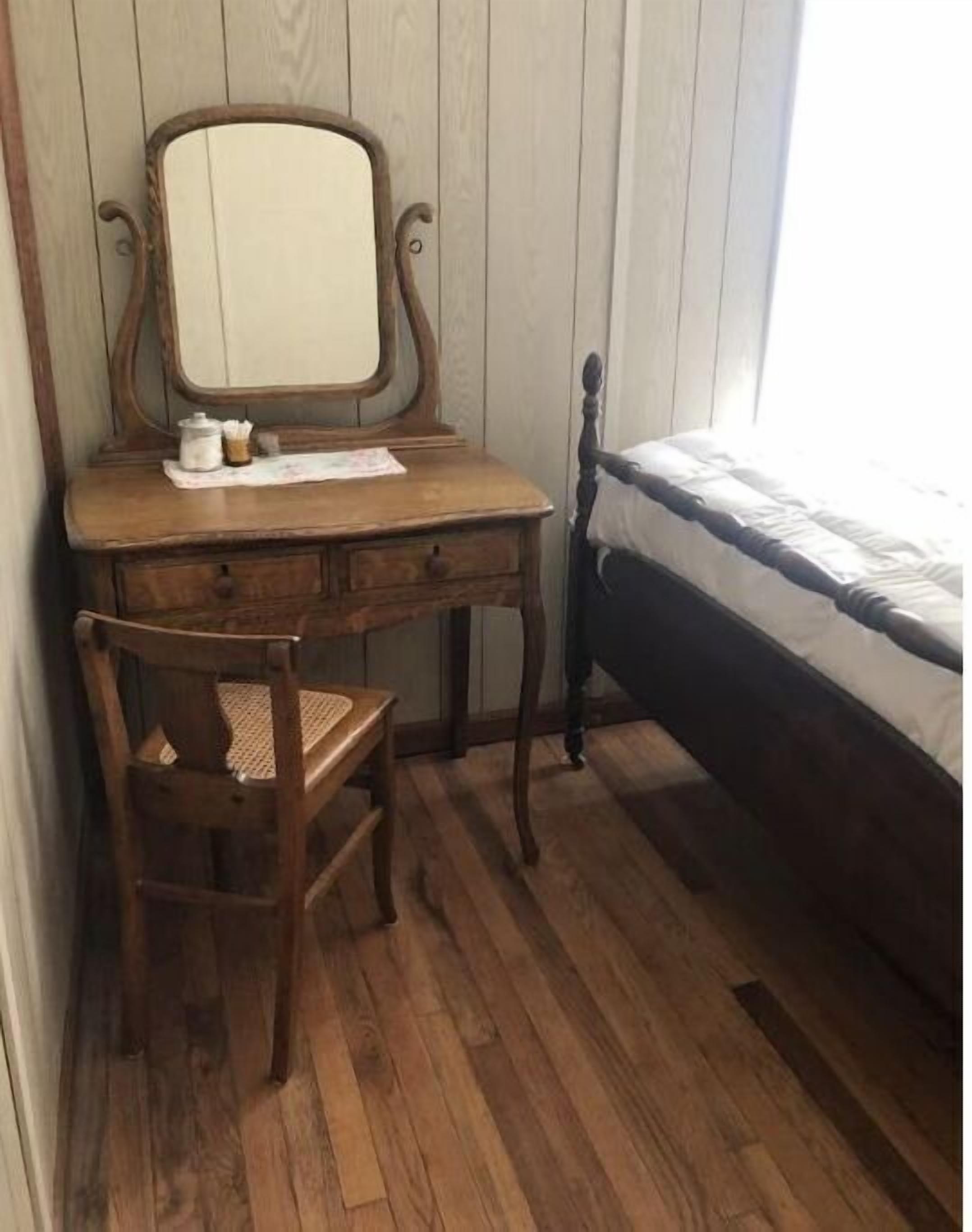 Mimi's Place at Indian Lake