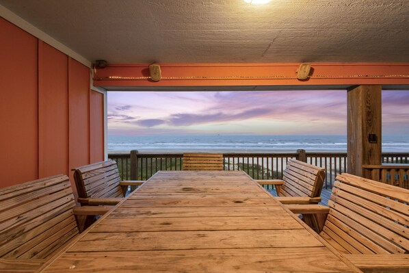 Outdoor dining
