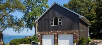 Private Retreat Home in Picton Bay - Lake Ontario