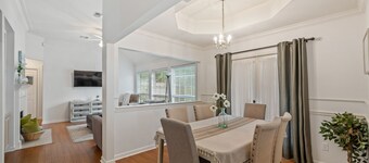 Full Home on Sunstone with fast WiFi and easy access.