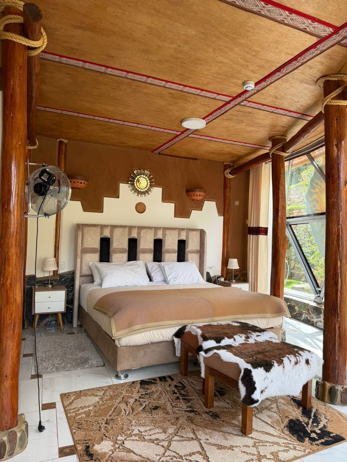 Deluxe Room, 1 King Bed, Garden View, Mountainside | 1 bedroom, premium bedding, down duvets, individually decorated