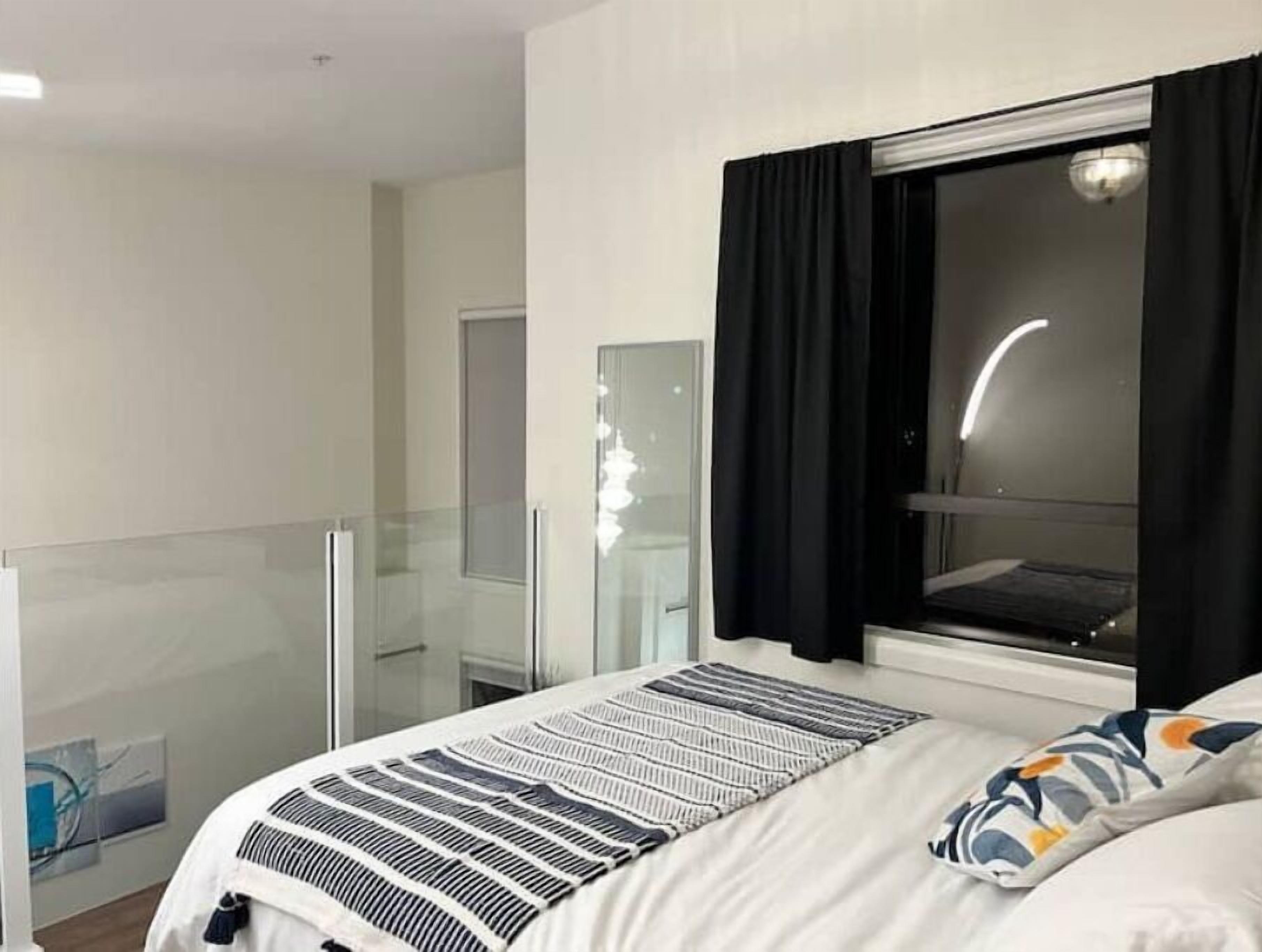 Stylish 2BR Penthouse Near Beach