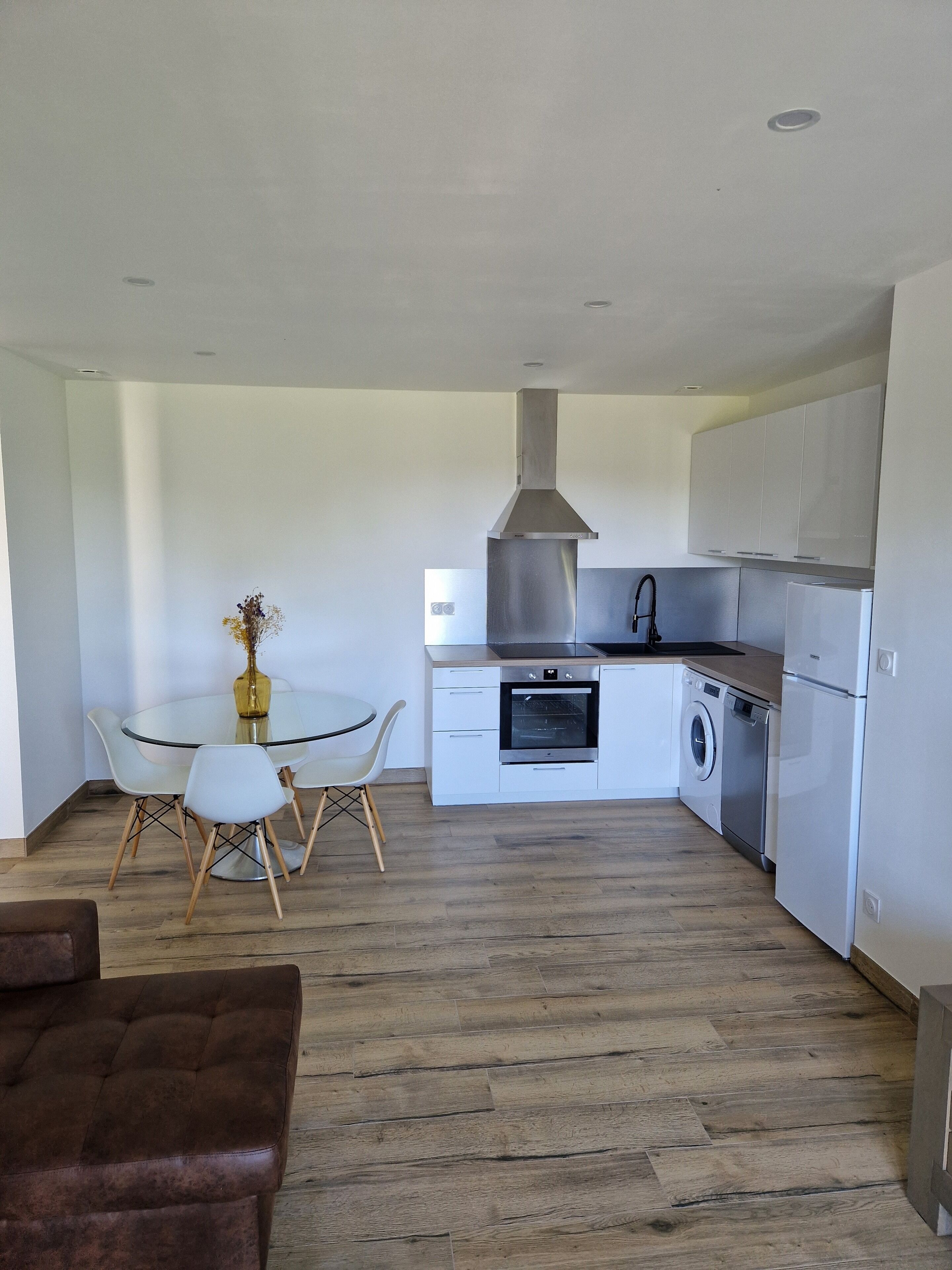 Appartement Neuf bas de Villa