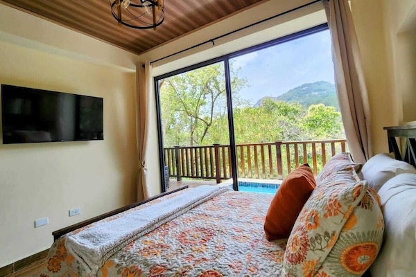 2 bedrooms, desk, free WiFi, bed sheets