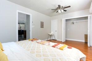 4 bedrooms, iron/ironing board, WiFi, bed sheets