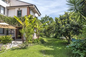 Exterior - S297 - Sirolo, five-room villa with garden (Zona Industriale-Artigianale)