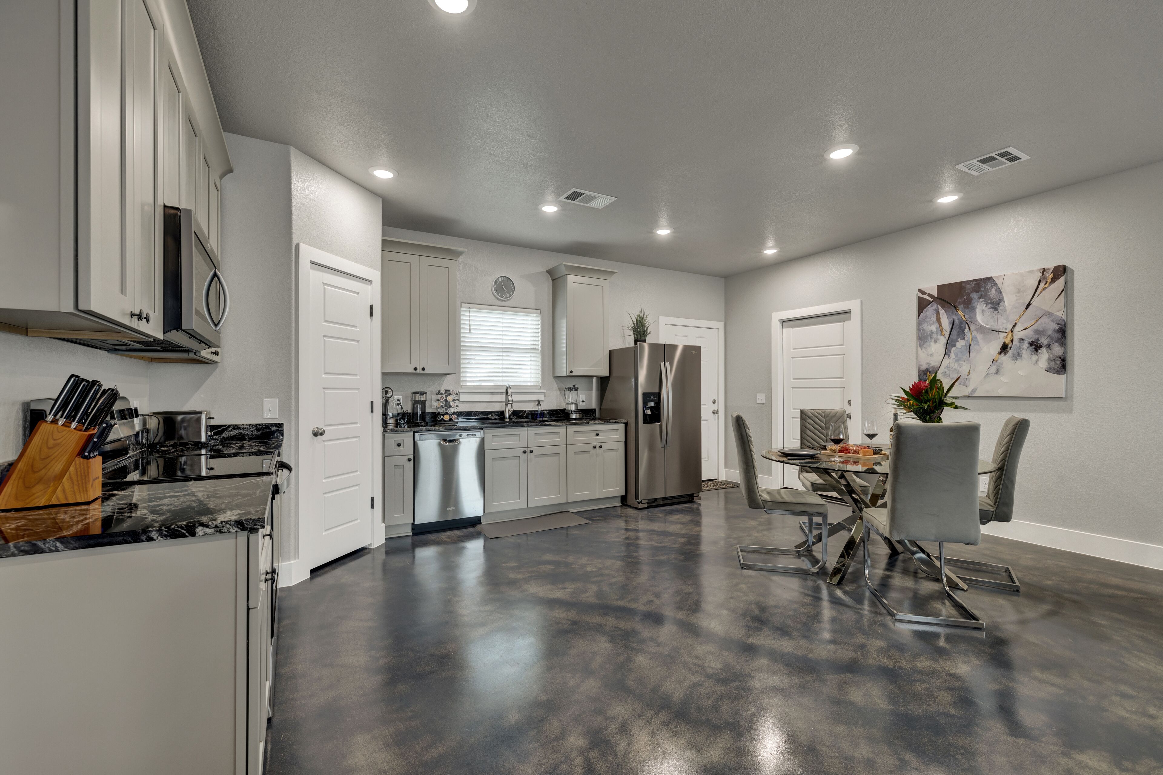 Stunning modern home for unforgettable hill country adventures & relaxation.