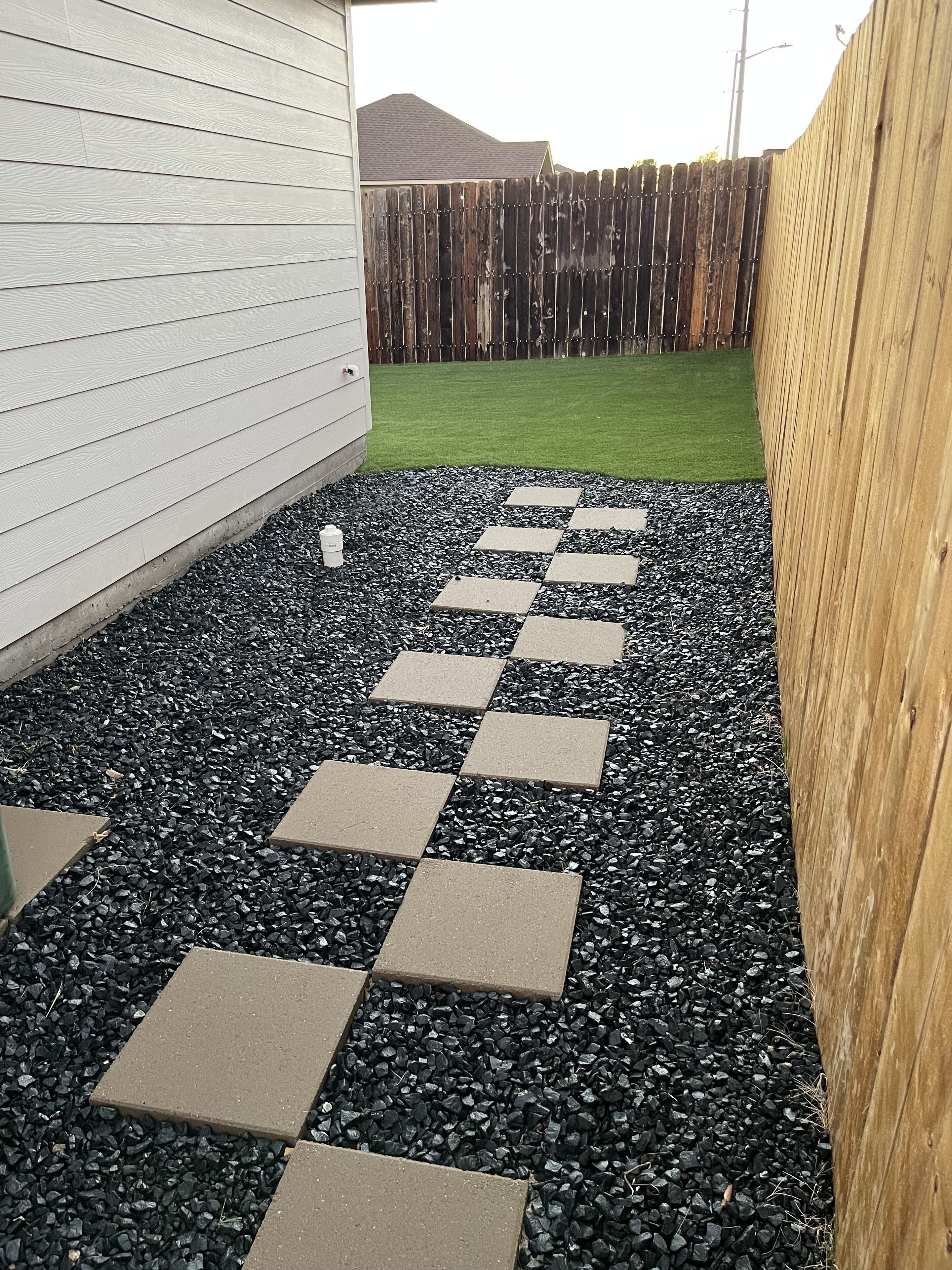 Stunning modern home for unforgettable hill country adventures & relaxation.