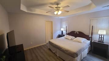 6 soverom, strykejern/-brett, wi-fi og sengetøy