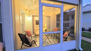 Terrace/patio - Refreshed 3BR condo- pool/patio/tennis - 1st Floor (Kissimmee)