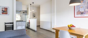 GuestHost - Museo Fattori Roomy Apartment with Balcony!