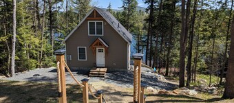 Beautiful Lakeside Chalet in the White Mountains. Newly Constructed, 2023.