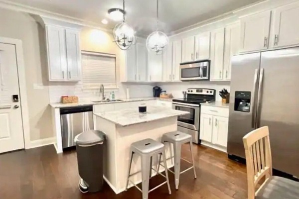 Refrigerador, microondas, horno, placa de cocina