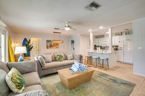 Living Room - Simpatico (Anna Maria)