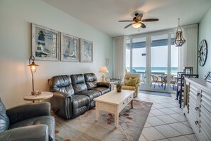 TV - Beachfront - Hidden Cove Unit 2 by SeaBreeze Vacation (Holmes Beach)