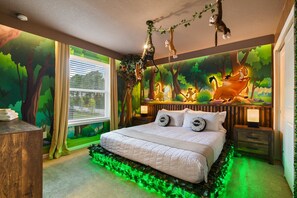 10 bedrooms, iron/ironing board, WiFi, bed sheets - Magical Harry Potter Theater + Water Park Access (Davenport)