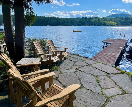 Lake Buel Waterfront: with Sparkling Views, Fire Pit and Kayaks!