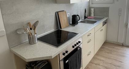 Apart70 Modern 2Room with Terrace und Garden Free Parking SmartTV Netflix