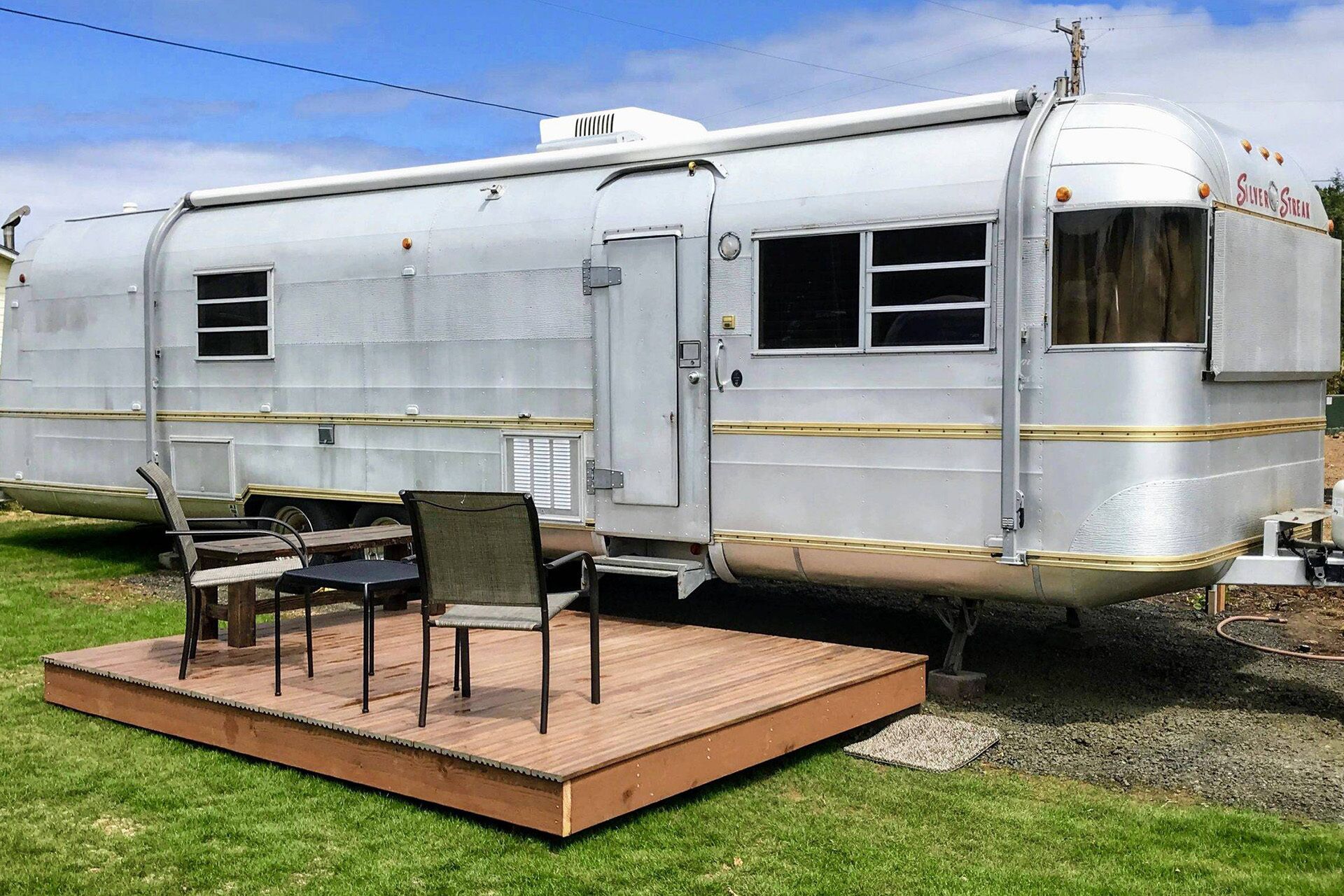 Perpetua Vintage Trailer! Dog Friendly! Close to Beach!