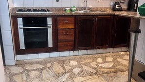 Refrigerador, microondas, licuadora, plancha de cocina