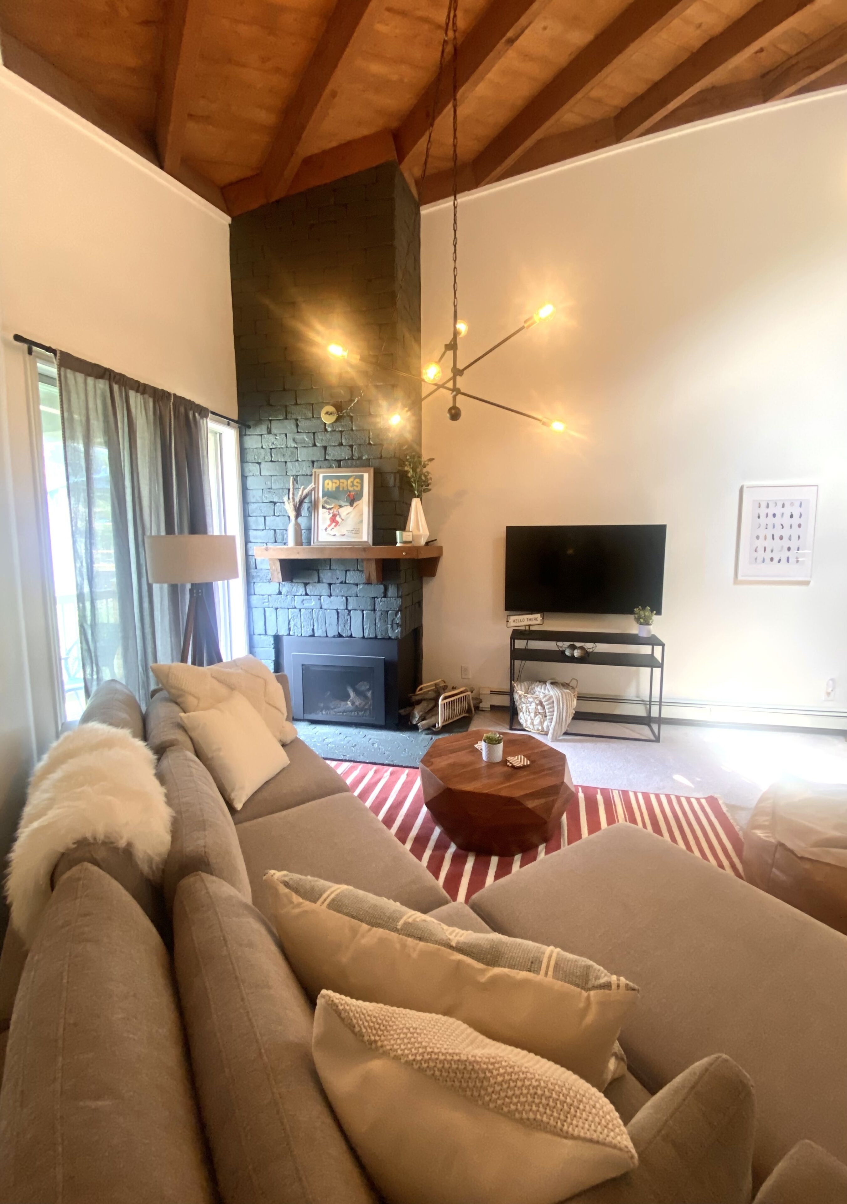 Modern MTN Condo- Ski/hike/beach within minutes!!!