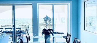 Beautiful 3 Bedroom Villa with Beautiful Sunsets n 5th Floor